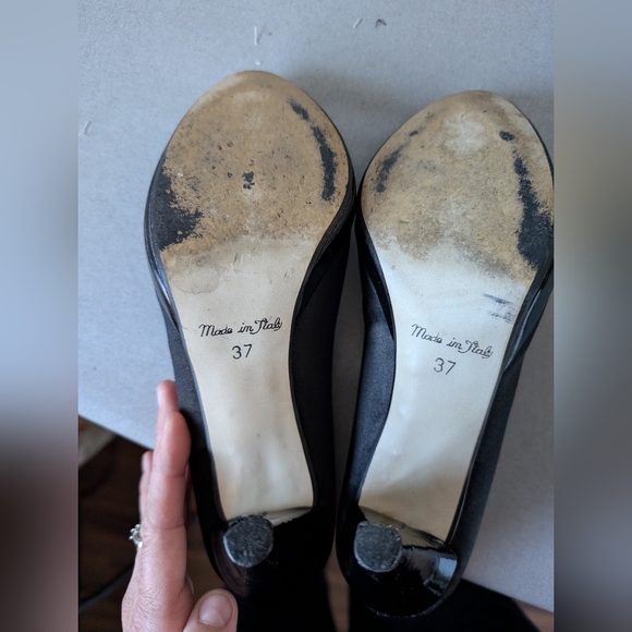 Black Italian pumps - Picture 3 of 8